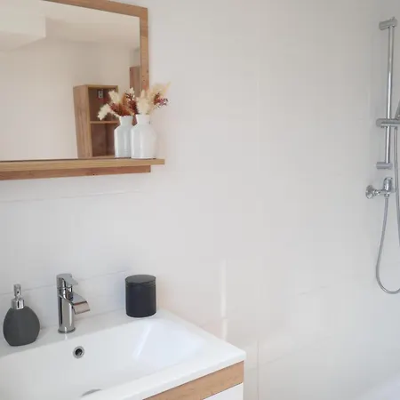 Le Beau Regard Paisible Et Familial