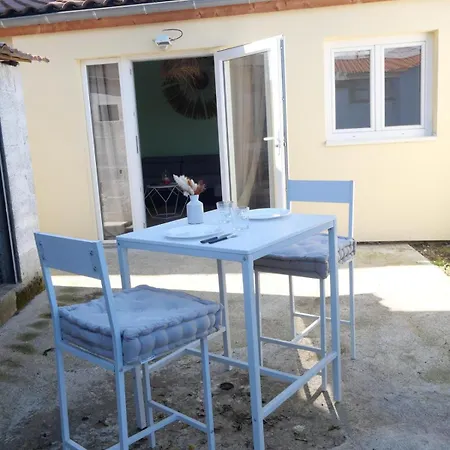 Le Beau Regard Paisible Et Familial